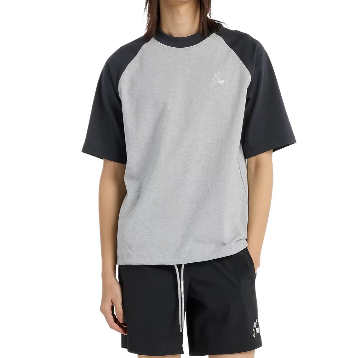 Мужские серые футболки New Balance с круглым вырезом, умеренного прямого кроя MT51741-PHM M