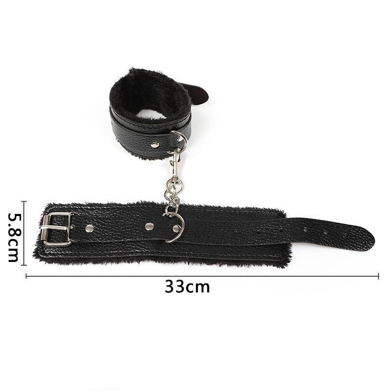 Fluffy håndjern Sexy leker Justerbare PU-skinn lodne håndjern Ankelmansjettbegrensninger Bondage Slavepar Sexleketøy for voksne