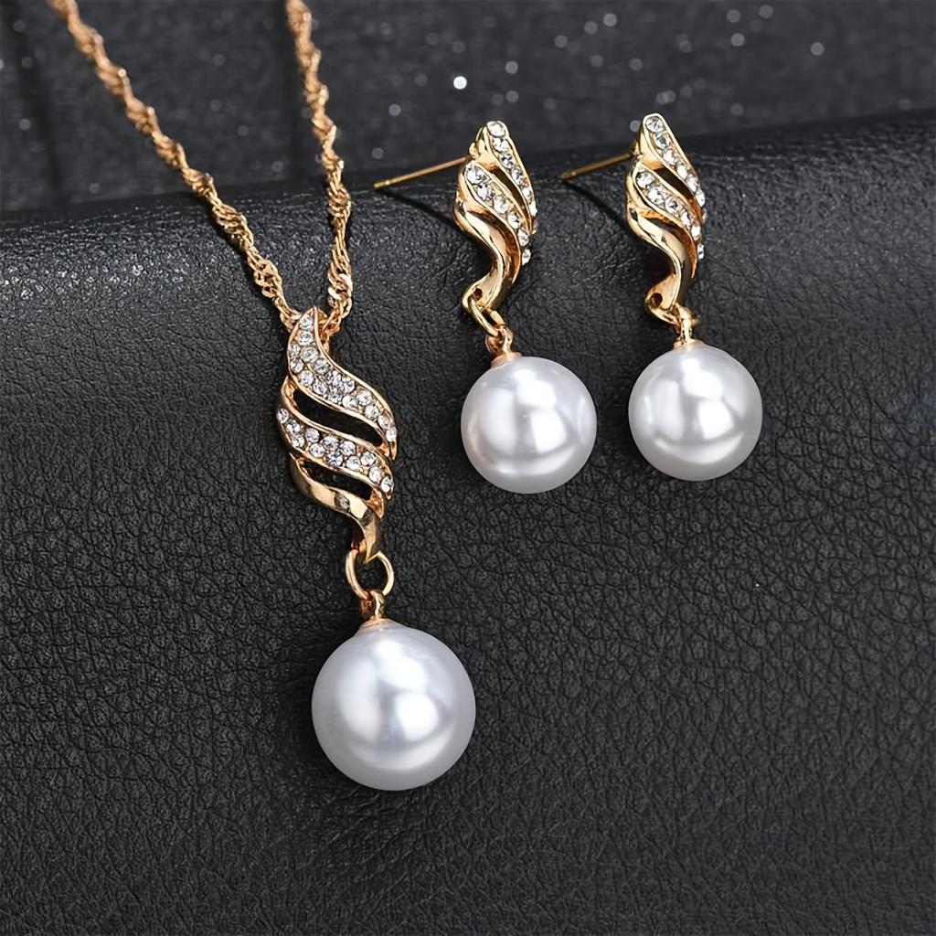 Simple faux pearl pendant necklace and earrings inlaid with rhinestones, creative spiral-shaped bridal accessories to match wedding dresses, suitable