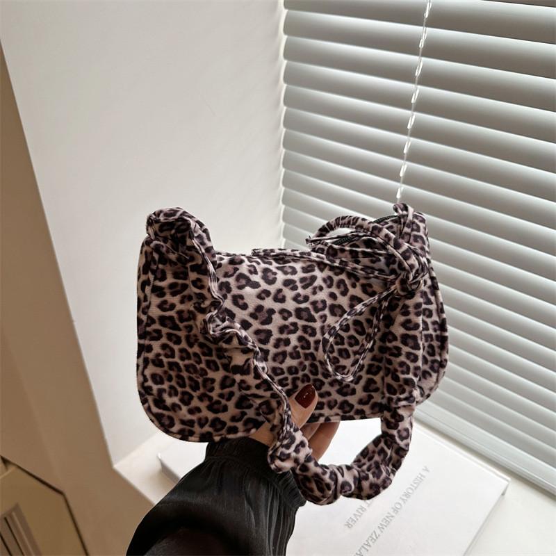 Stylish Large Capacity Leopard Print Canvas Tote Bag For Women With Unique Design In Brown And Black