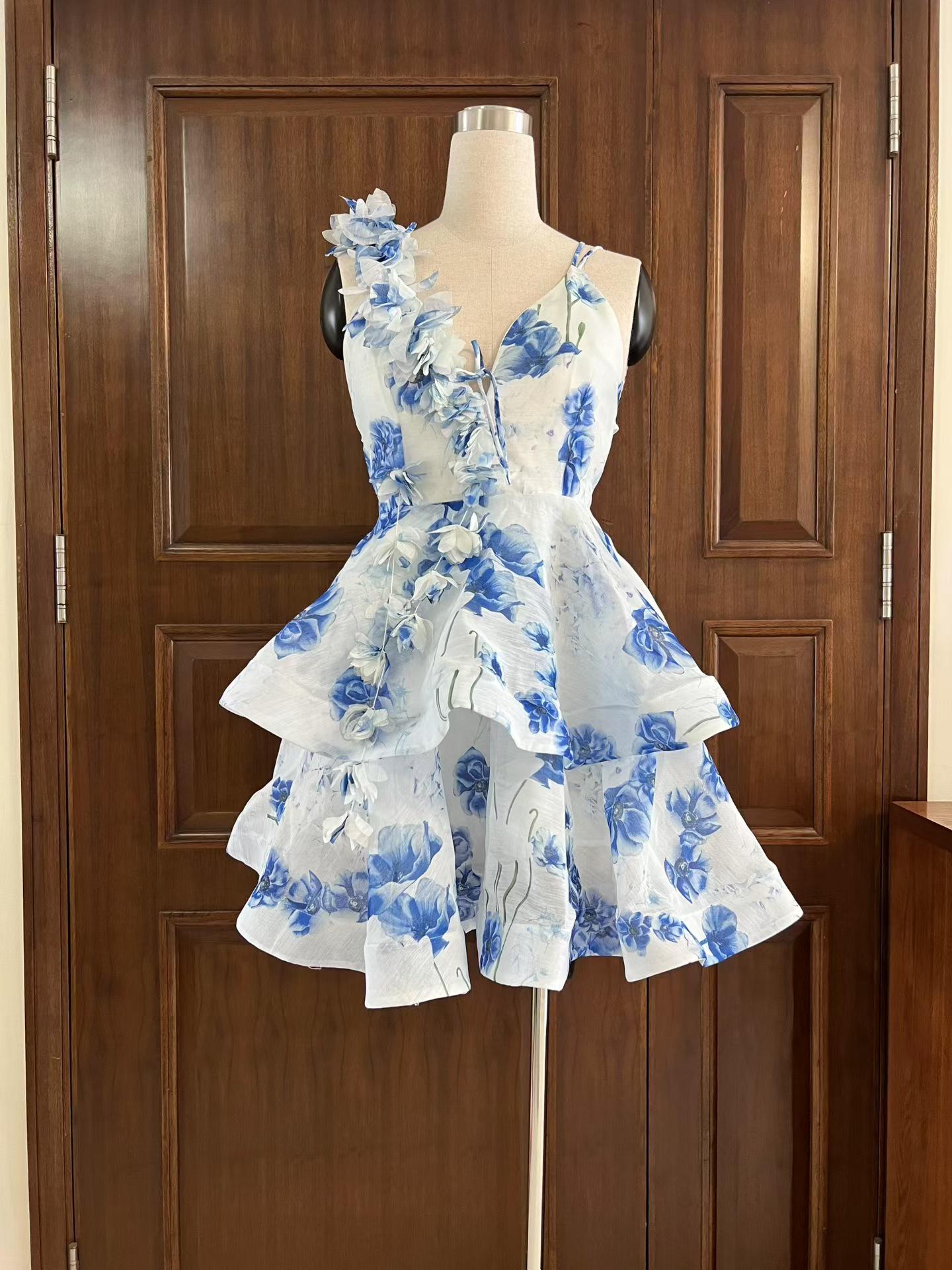 

European-American Sexy Floral Patchwork Spaghetti Strap Dress with 3D Flowers and Ruffles. XL синій
