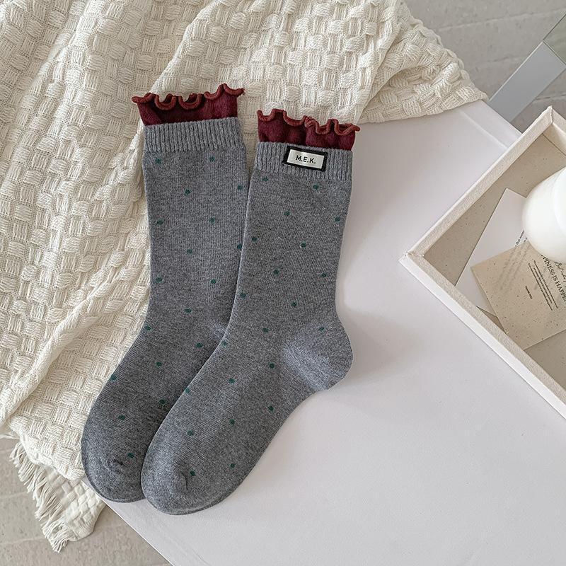 Lady Spring and Autumn Sweet Pokdot Cloth Label Matching Color False Two Wooden Ear Side Boneless Tube Pile Socks