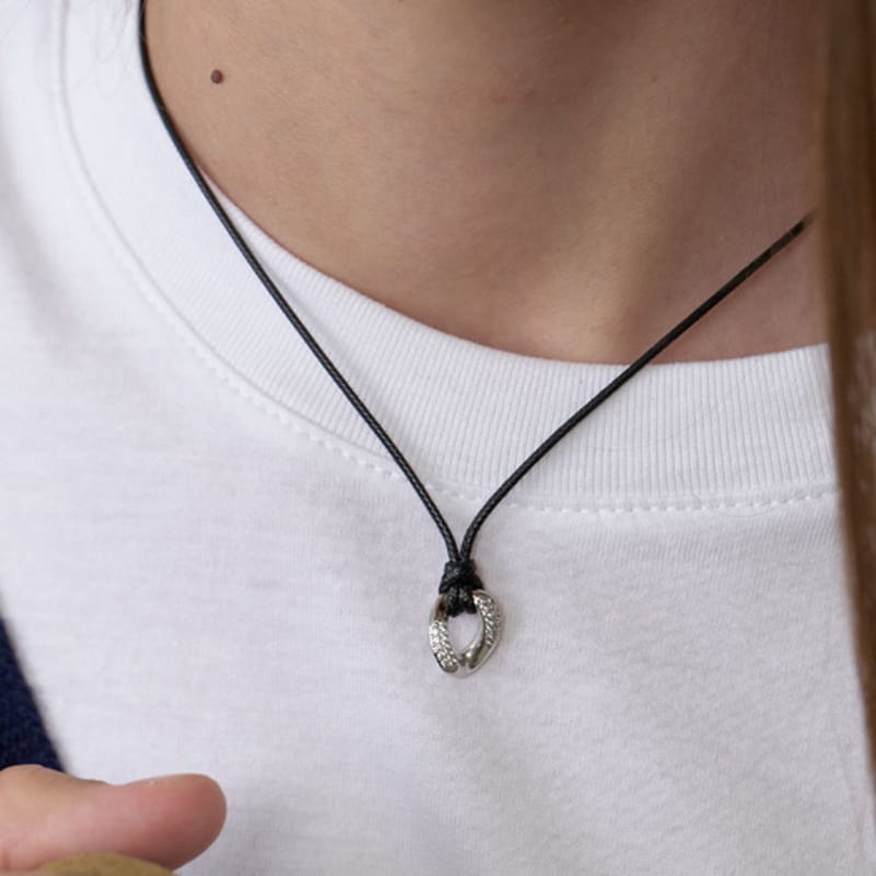 LIEBE MICH MONSTER Kubische Gliederkette mit langem Riemen (L253MNK070)