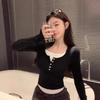 Fake two contrasting T-shirts for women's spring small hot girls with short slim-fitting and thin long-sleeved bottoming shirt and top
