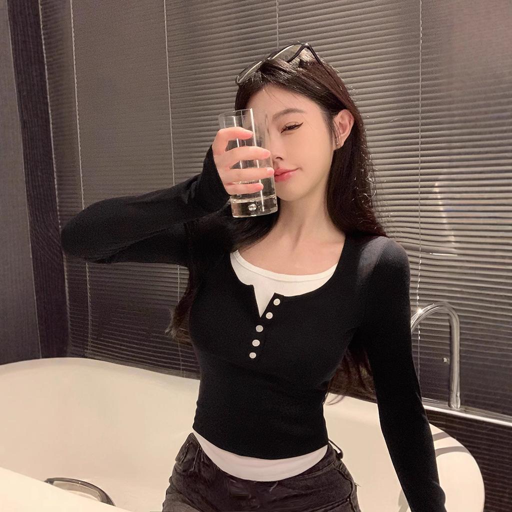 Fake two contrasting T-shirts for women's spring small hot girls with short slim-fitting and thin long-sleeved bottoming shirt and top