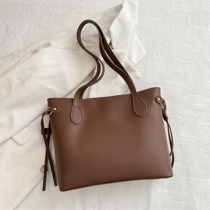 Chic And Trendy Pu Tote Shoulder Bag For Women Ideal For Commuting And Casual Use