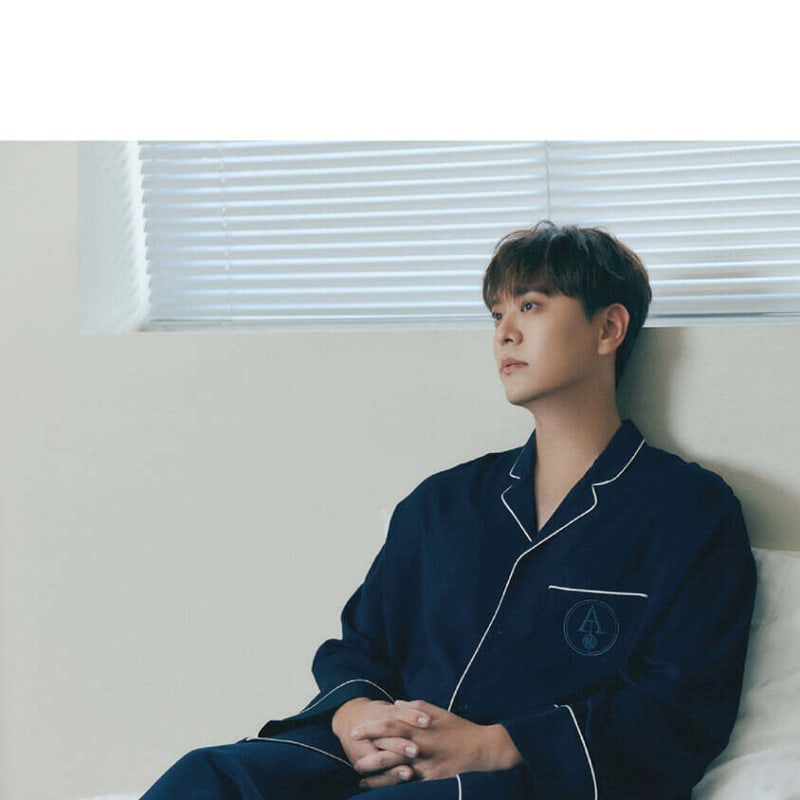 

Kim Yong-jun - 1st Mini Album: Suddenly