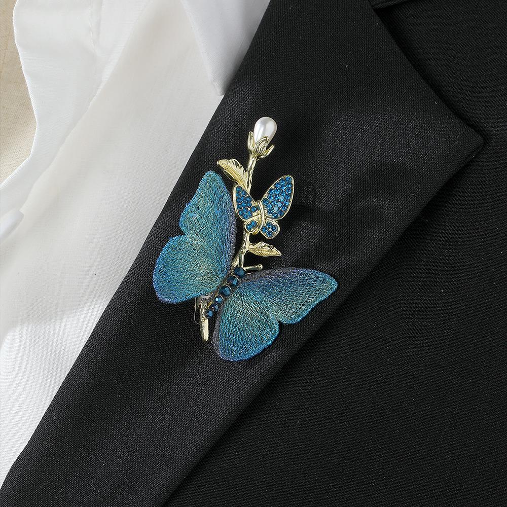 Elegant Butterfly Pearl Brooch: Chinese Style, Purple & Blue, High-End Fashion Accessory for Women
