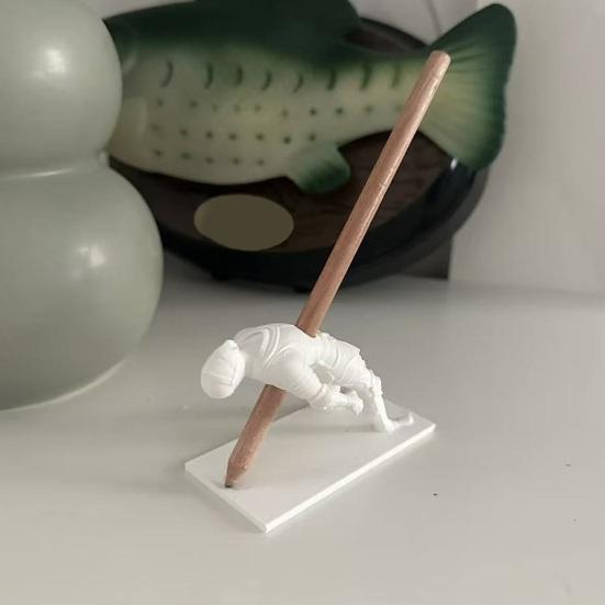 Porta-canetas Assassino Impresso em 3D Organizador de Mesa Criativo com Design de Flecha Suporte de Caneta Engraçado de Novidade para Escritório Escola Decoração Única de Mesa