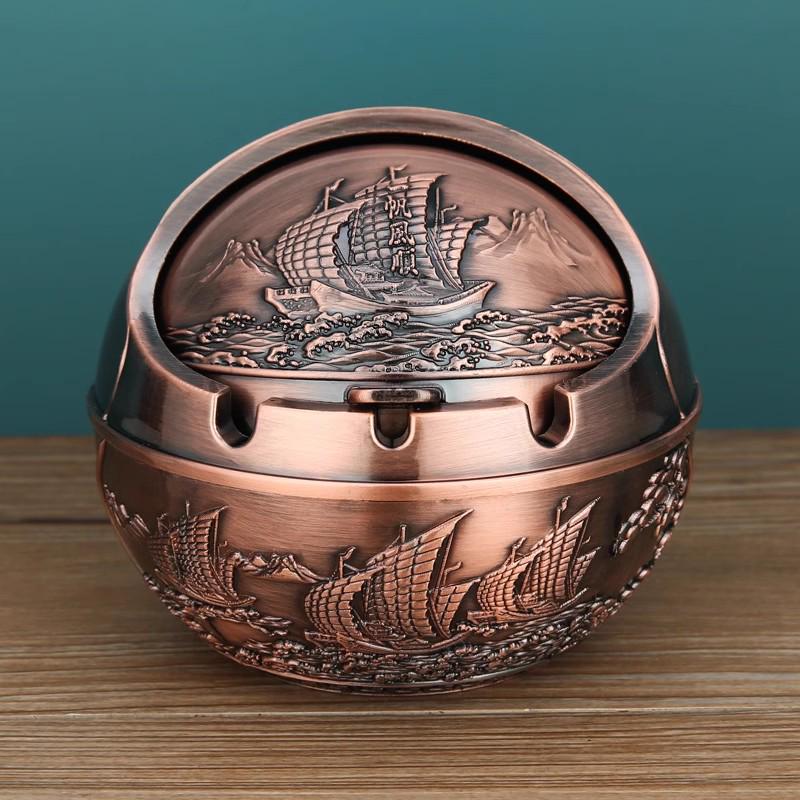 European Style Ashtray with Lid: Trendy, Drop-Proof, Anti-Fly Ash, Odor-Resistant, Luxury Living Room Decor.