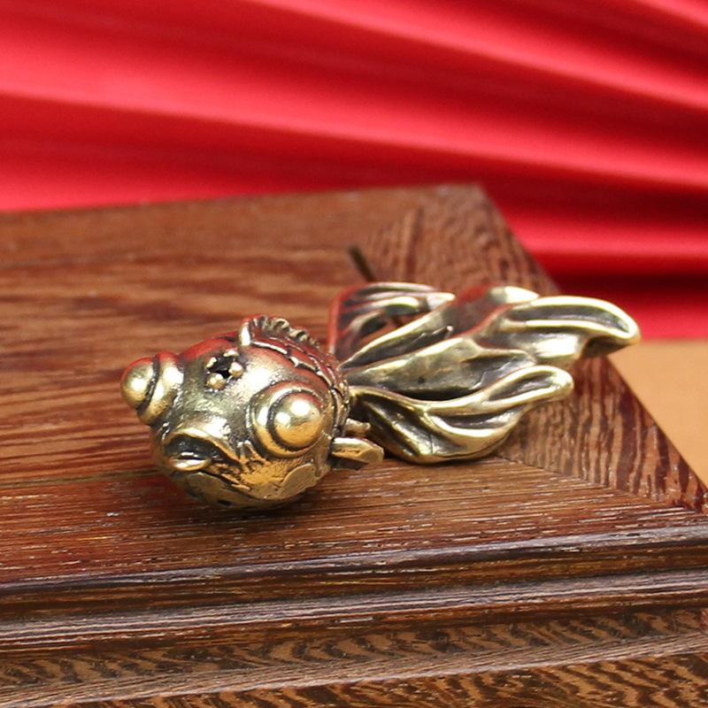 Goldfish big tail fish pure brass animal fish pendant, pendant, keychain, small gift for men and women, pure copper handicraft.