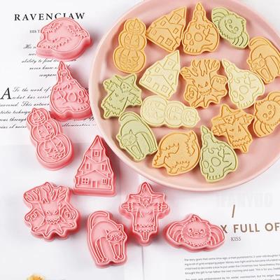Halloween Cookie Cutters Set Cartoon Castle Pumpkin Skull Bat Pressable Cookie Stamp Biscuit Molds Theme Party Decoration Tools