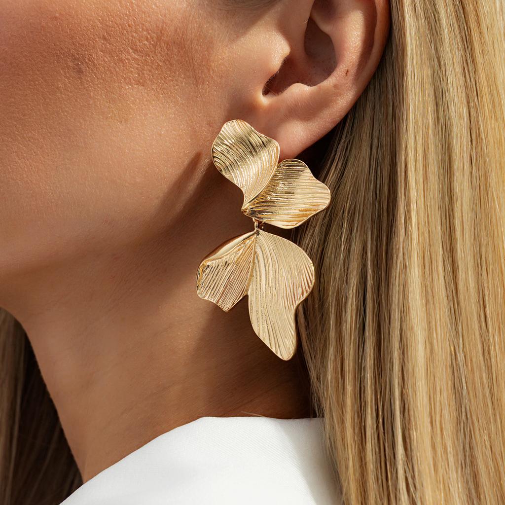 Salircon Exaggeration Metal Plant Tree Leaf Pendant Earring for Women Vintage Exquisite Gold Color Piercing Ear Jewelry 2026 New