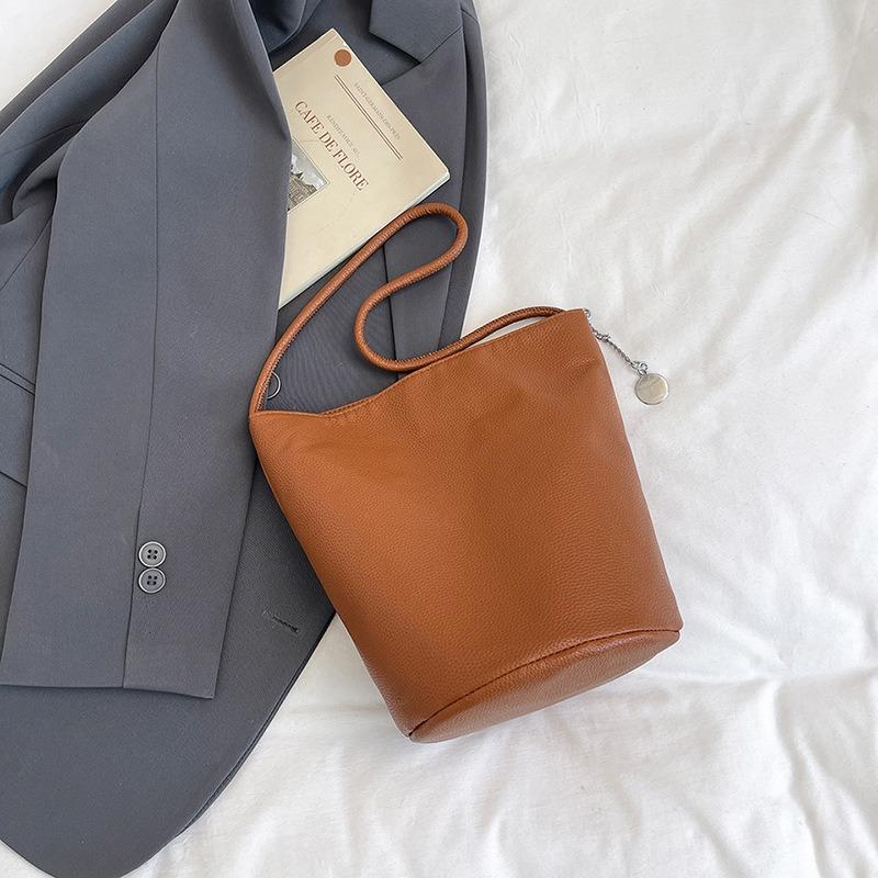Summer New Niche Soft Leather Large-capacity Shoulder Bag Simple and Versatile High-end Bucket Bag Women