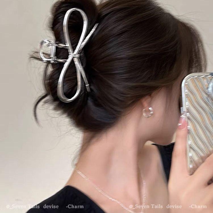 Pinza a morsetto in metallo ad alto livello con fiocco per capelli 2024 per donna: Pinza per Capelli a Forma di Squalo, Grande, Elegante, Stile Freddo, per la Nuca