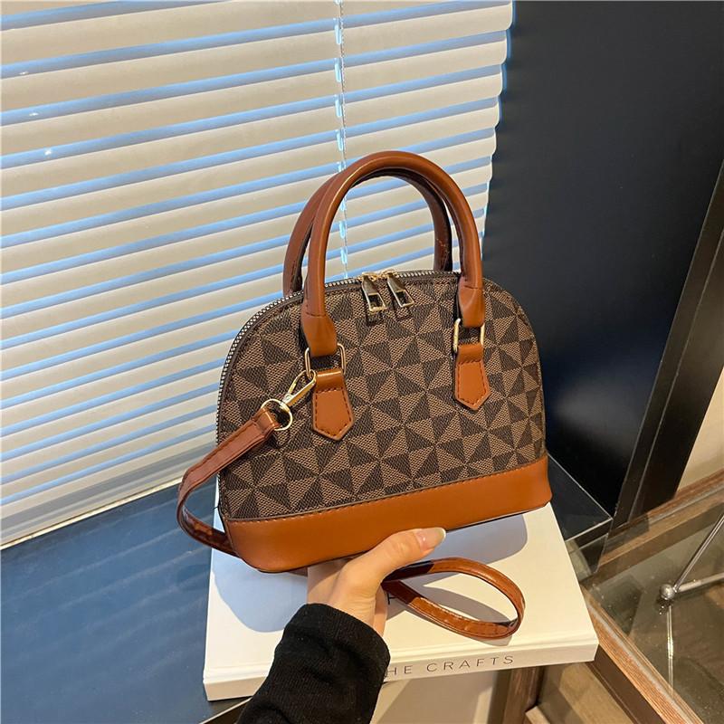 2025 Presbyopia Women's Bag High-end Sense Exquisite Versatile Shell Bag Fashion Niche Simple Messenger Handbag