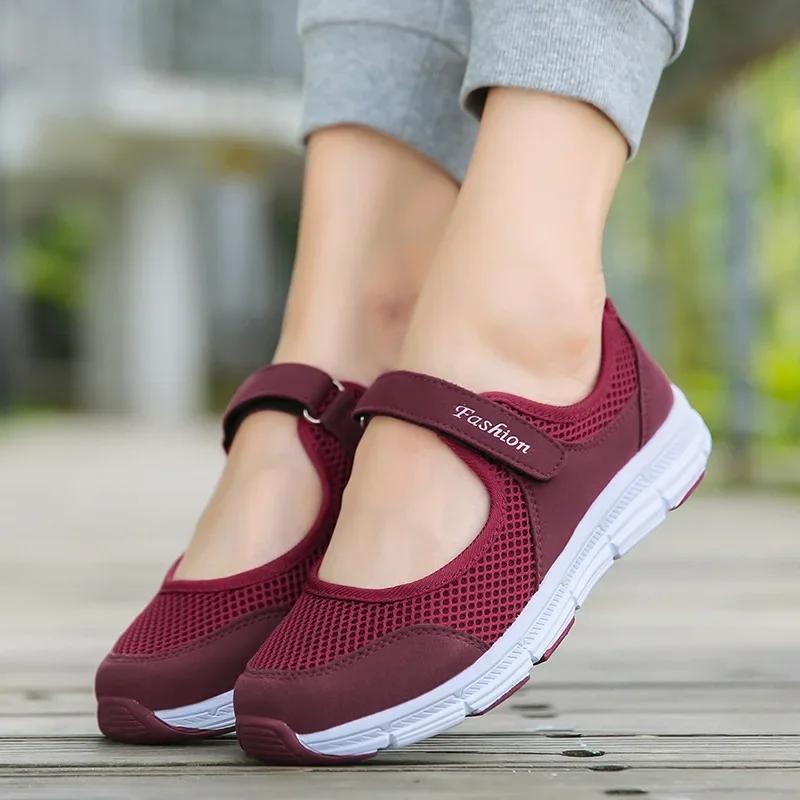 Fashion Spring The Newest Elderly Shoe Lightweight Casual Shoes Comfortable Walking Women's Velcro Mom's Mesh Shoes Size 35-42