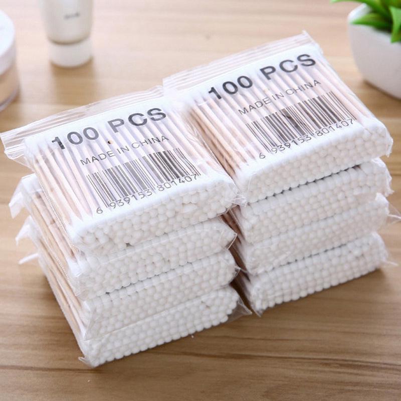 Pack of 100 Disposable Double-Headed Cotton Swabs for Ear Cleaning and Makeup Removal