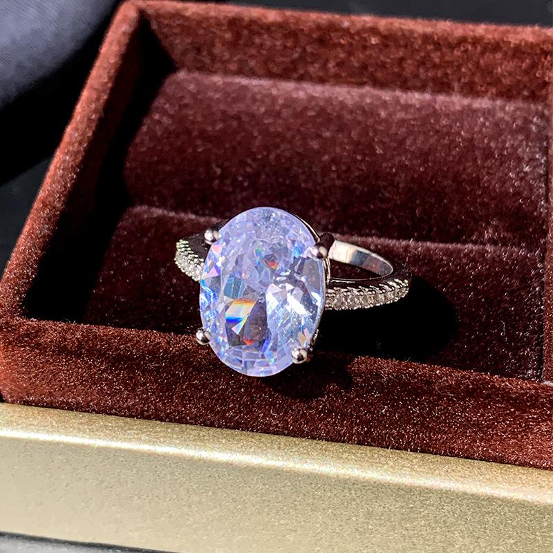 925 Silver New Four-claw Pigeon Egg Zircon Inset Diamond Simple Personality Senior Sense Ring Party Birthday Wedding Gift