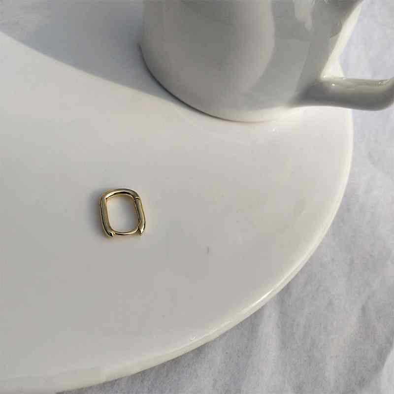 Korea Dongdaemun scheming minimalist metal ear stud earrings small delicate geometric U-shaped Internet celebrity women s earrings