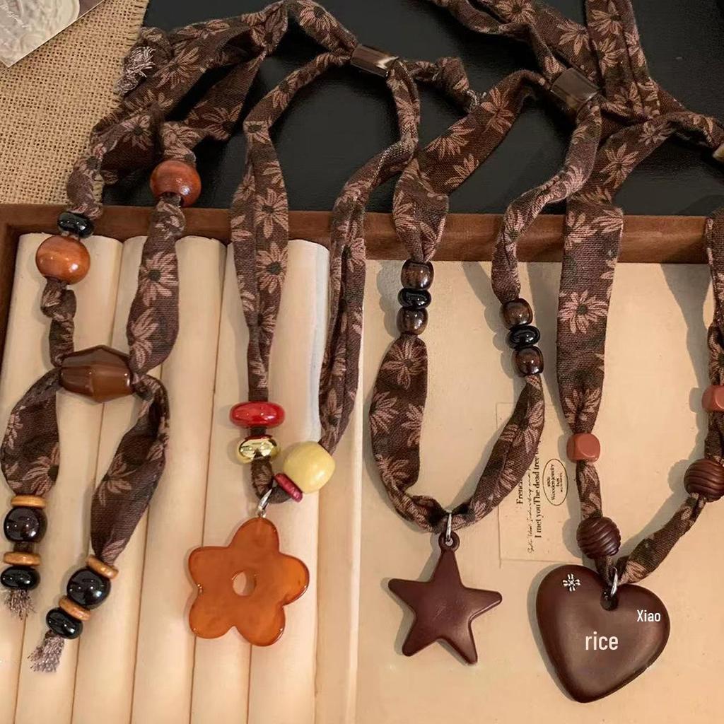 Retro Wooden Bead Star Adjustable Pendant Necklace - Versatile Autumn/Winter Sweater Chain