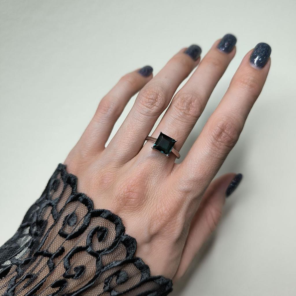 Серебряное кольцо с топазом Лондон Блю 2.107ct, вес изделия 2,49 гр (2178118)