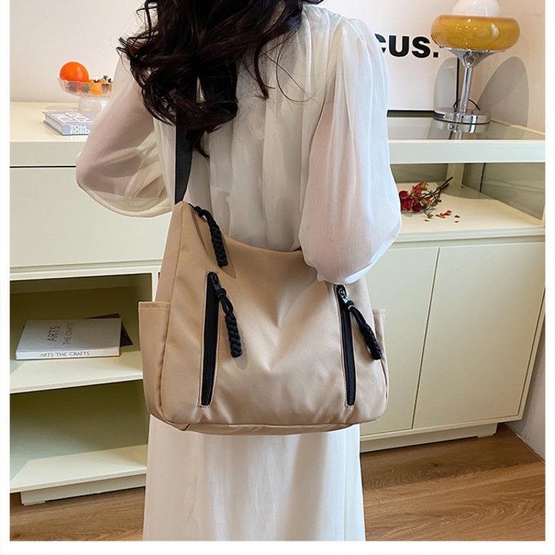 Large Capacity Single Shoulder Bag Fashion Casual Commuting Tote Bag Korean Style Crossbody Bag for Women