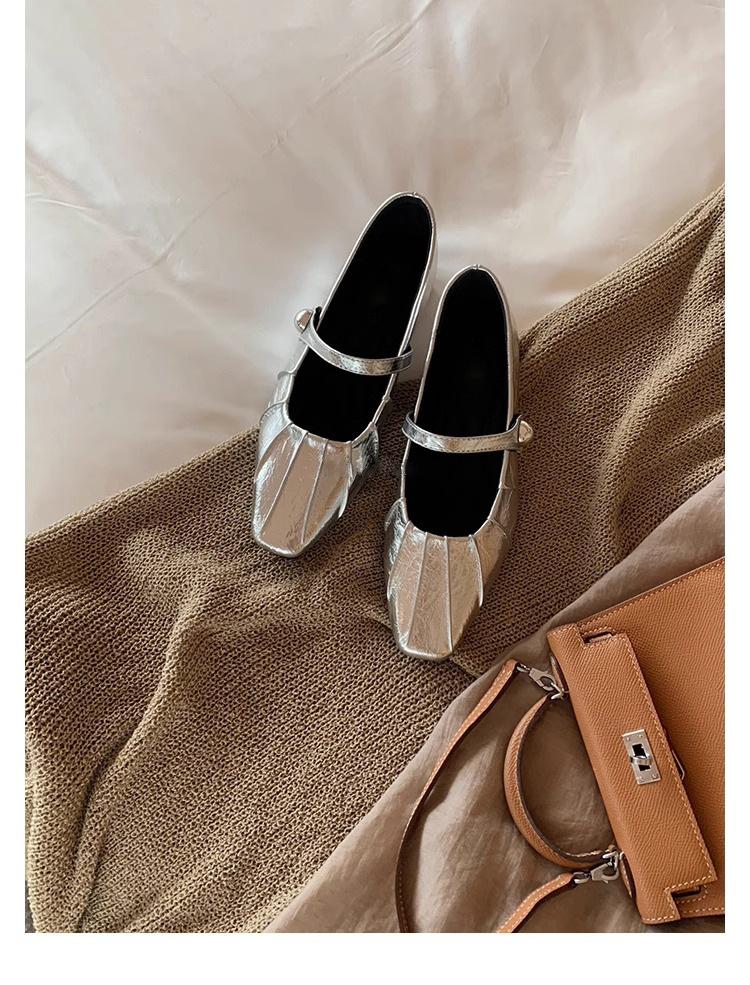 Grape mother silver single shoes wrinkled temperament square head half tray women's shoes soft sole not tired feet 2025 autumn new shoes