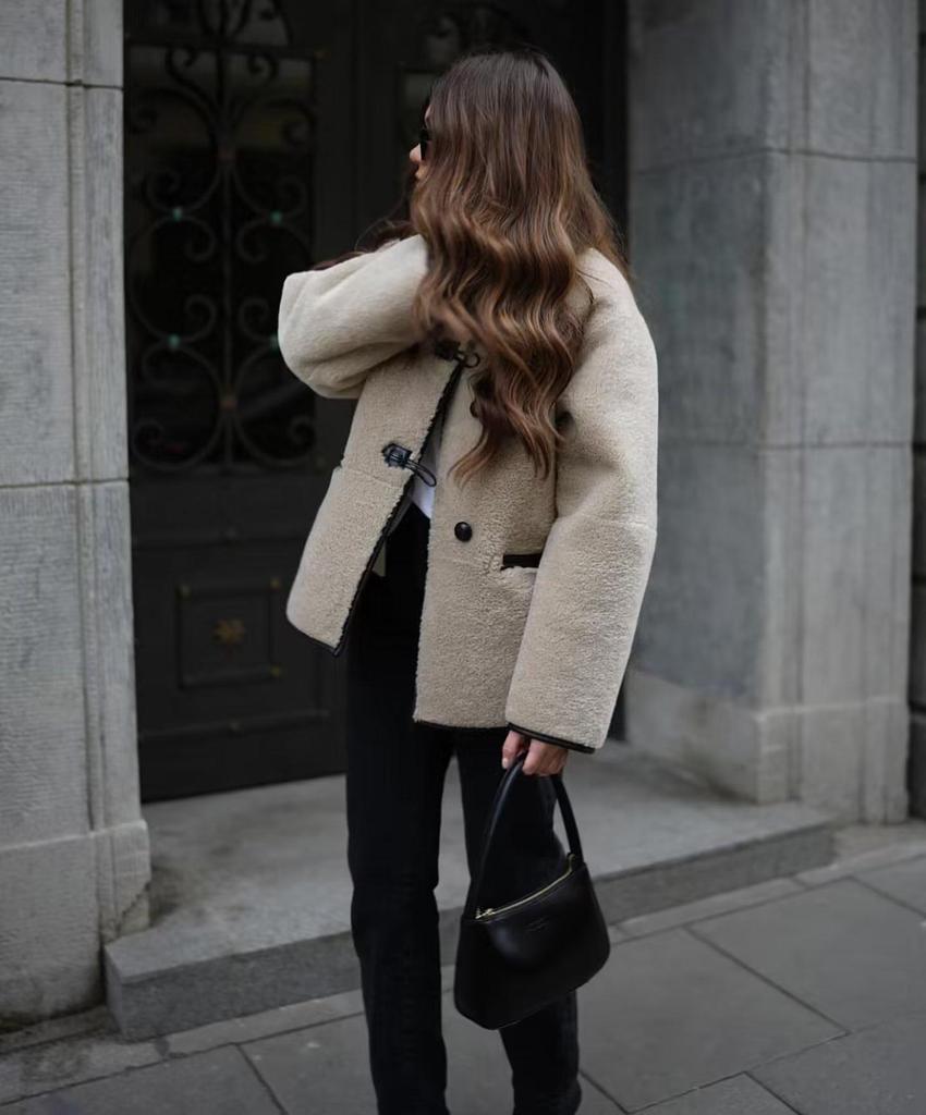 European & American Style Faux Fur Women's Winter Coat, Round Neck, Long Sleeve (8LS2445)