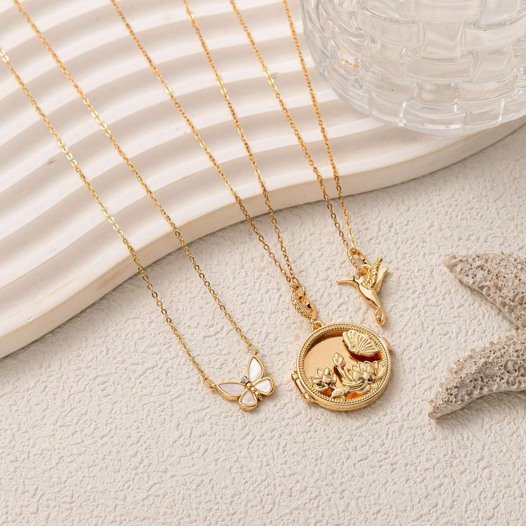 Simple Butterfly Bird Open And Close Round Album Pendant Gold Titanium Steel Necklace Electroplated Copper 18K Real Gold
