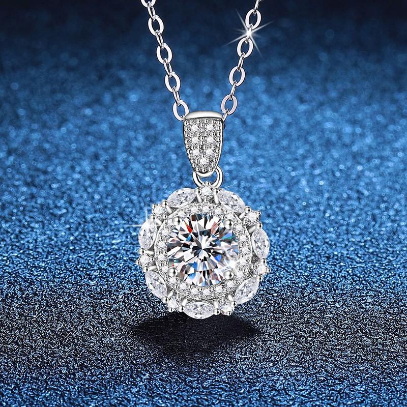 Moissanite Crown Necklace 1ct D Color 6.5mm Chain Women