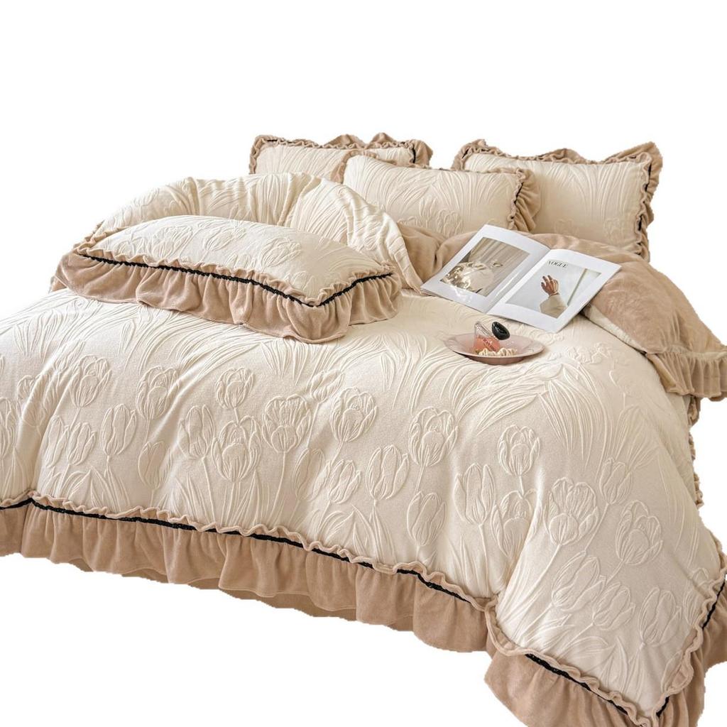Luxury Carved Velvet Ribbon Lace Four-Piece Set: Double-Sided Fleece Duvet Cover for Cozy Home Warmth