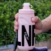 Przenośna butelka na wodę 620 ml Butelka do roweru szosowego Klasa spożywcza PP5 Ściskana butelka rowerowa Butelka na napoje do sportów na świeżym powietrzu Bieganie