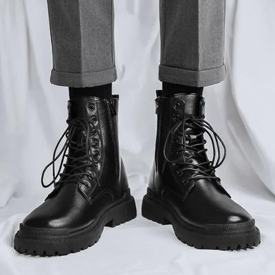 Bottes en cuir noires pour hommes, nouvelles bottes de travail de style britannique à la mode, bottes de travail d'extérieur à la mode de rue Chelsea pour hommes, chaussures courtes confortables