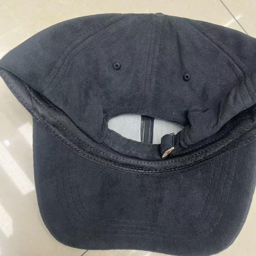 Simple, Basic Baseball Cap, Solid Color, Versatile, Provides Sun Protection and Warmth, Made of Faux Suede Material, Men's Style