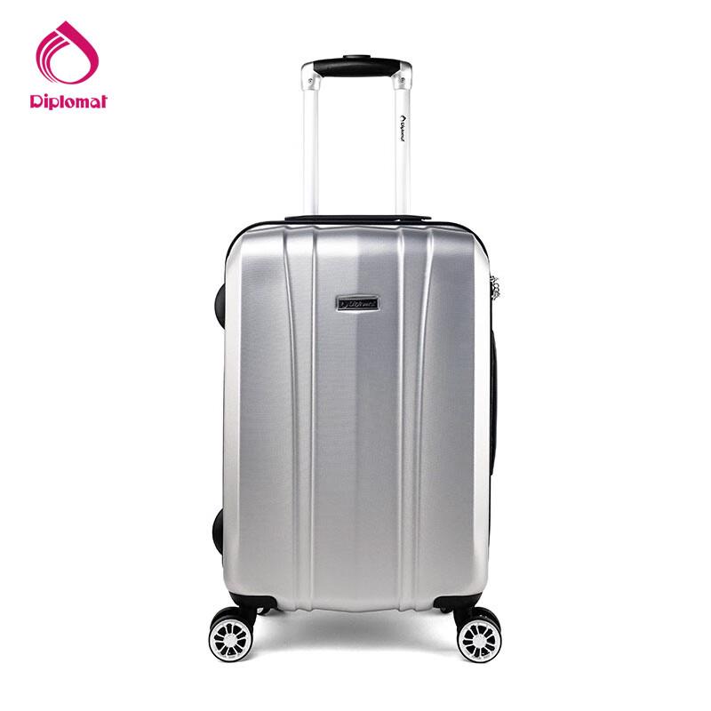 Diplomat 20-inch Spinner Suitcase