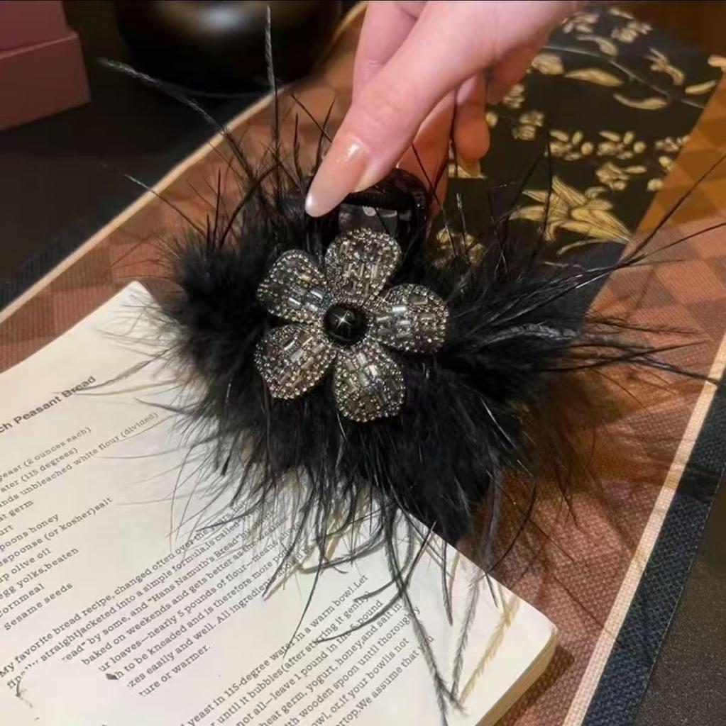 Elegant Rhinestone Feather Flower Hair Clip - Retro Versatile Shark Clip for Women