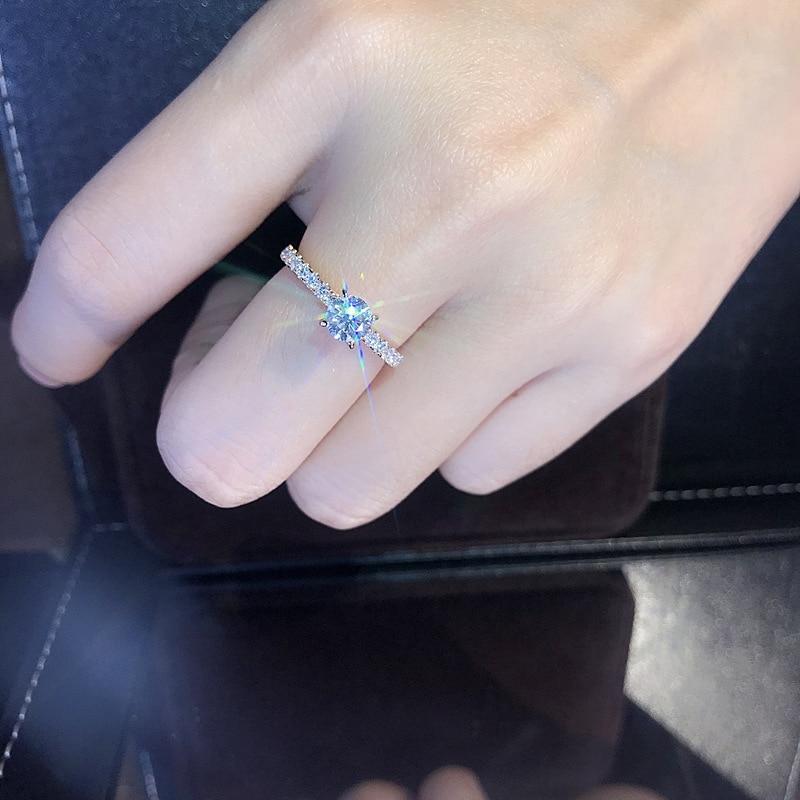 1pcs Gold-color Ring Ladies Simple Light Luxury Style Soldered Glass Diamonds Imitation Gold-color Glossy Jewelry