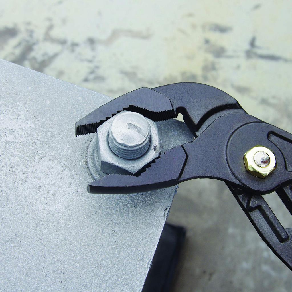 Fujiya Ultra Lightweight Water Pump Pliers Black and Gold 130-200-BG