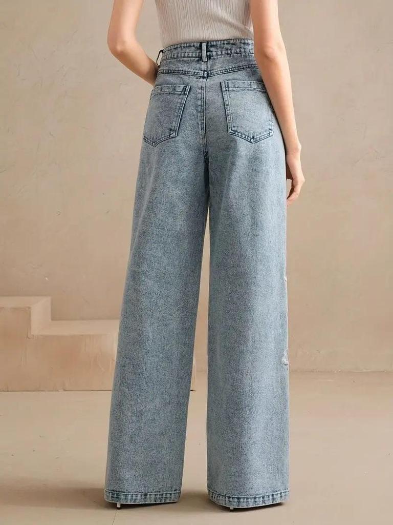 Women's Plus Size Embroidered Stretch Denim Straight Leg Jeans