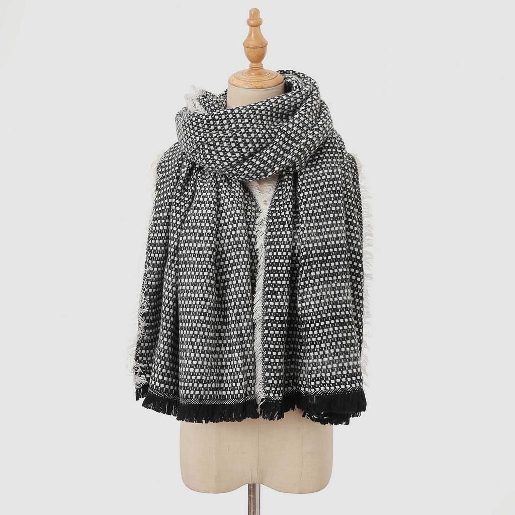 Winter imitation cashmere thickened warm scarf women's wear dual-purpose versatile skin-friendly and comfortable widened plaid fringed scarf