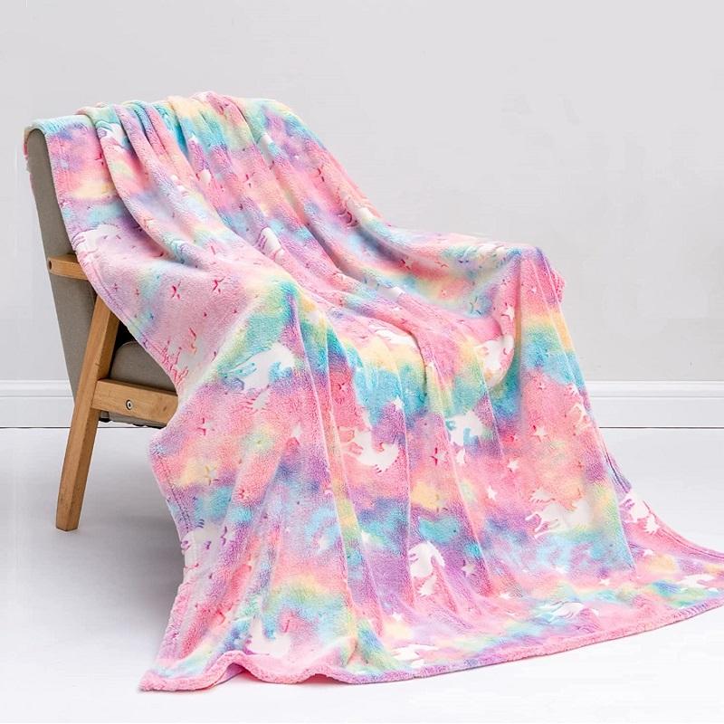 Deka Glow In the Dark Deka Jednorožec Svítící hřejivé flanelové deky Ložnice Kouzelné deky Super útulné plyšové pokrývky pro volný čas Siesta