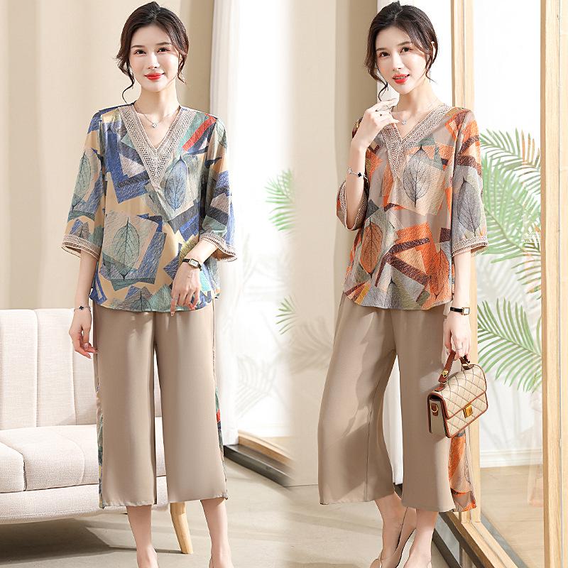 Stylish Chiffon Summer Outfit Set for Middle-Aged Mothers: Short-Sleeved Blouse and Pants