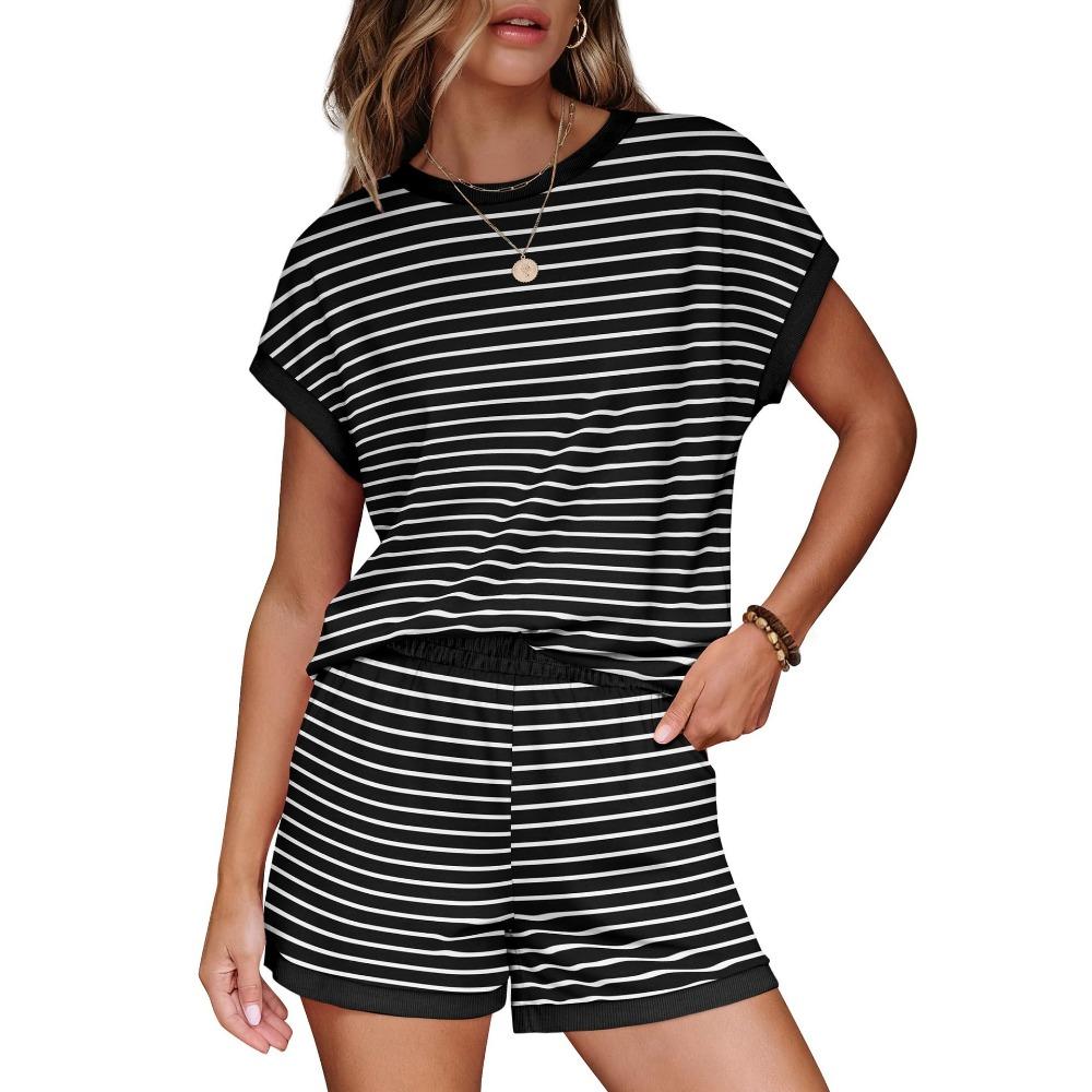 Women's Striped 2 Piece Set Summer Round Neck Short Sleeve Top High Waist Pocketed Shorts Casual Loungewear & Summer Outfit