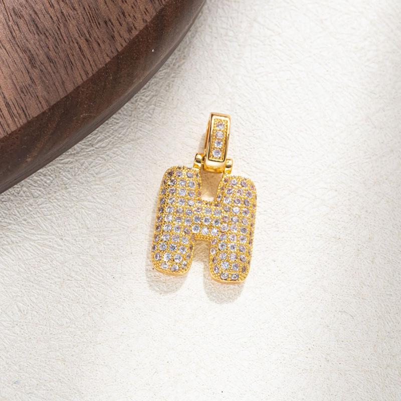 Fashion Pendant Necklace for Women - Trendy Everyday Jewelry Accessory