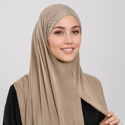 Müslüman Kadın Giyim – Başörtüler