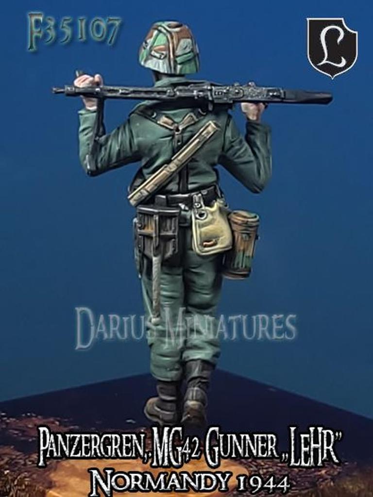 Darius Miniatures WWII German Panzergrenadier Training Regiment MG42 Gunner Normandy 1944 Resin Kit DMF35107 1/35 (Person)