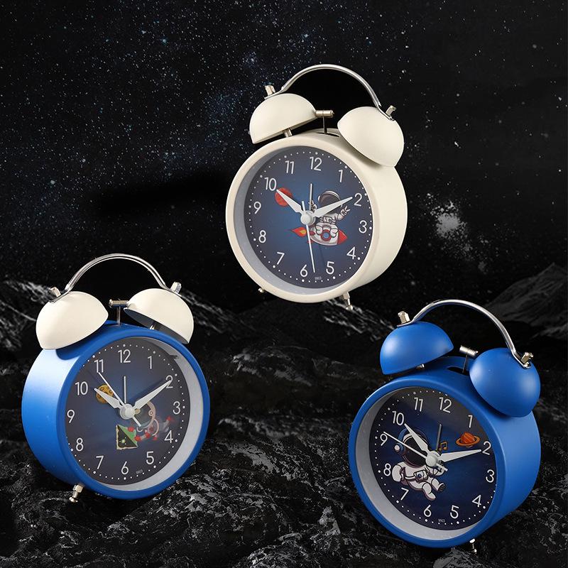 Retro-Wecker mit lauter Glocke und Nachtlicht – geräuschloser Nachttischwecker, kreatives Geschenk für Studenten und als Schlafzimmerdekor