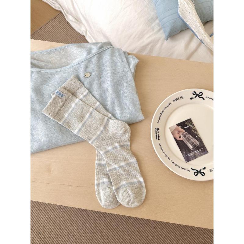Summer Lightweight Bow Tie Women's Blue Color Pile-up Stockings with Hollowed-out Small Floral Patterns and Mid-length Socks with An Academic Style