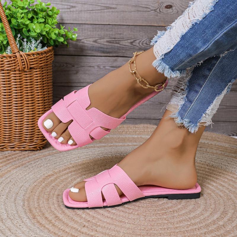 Large Size 43 Flat Bottom Cool Slippers New Casual Wear Simple Fashion Round Head Vacation Beach Sandals